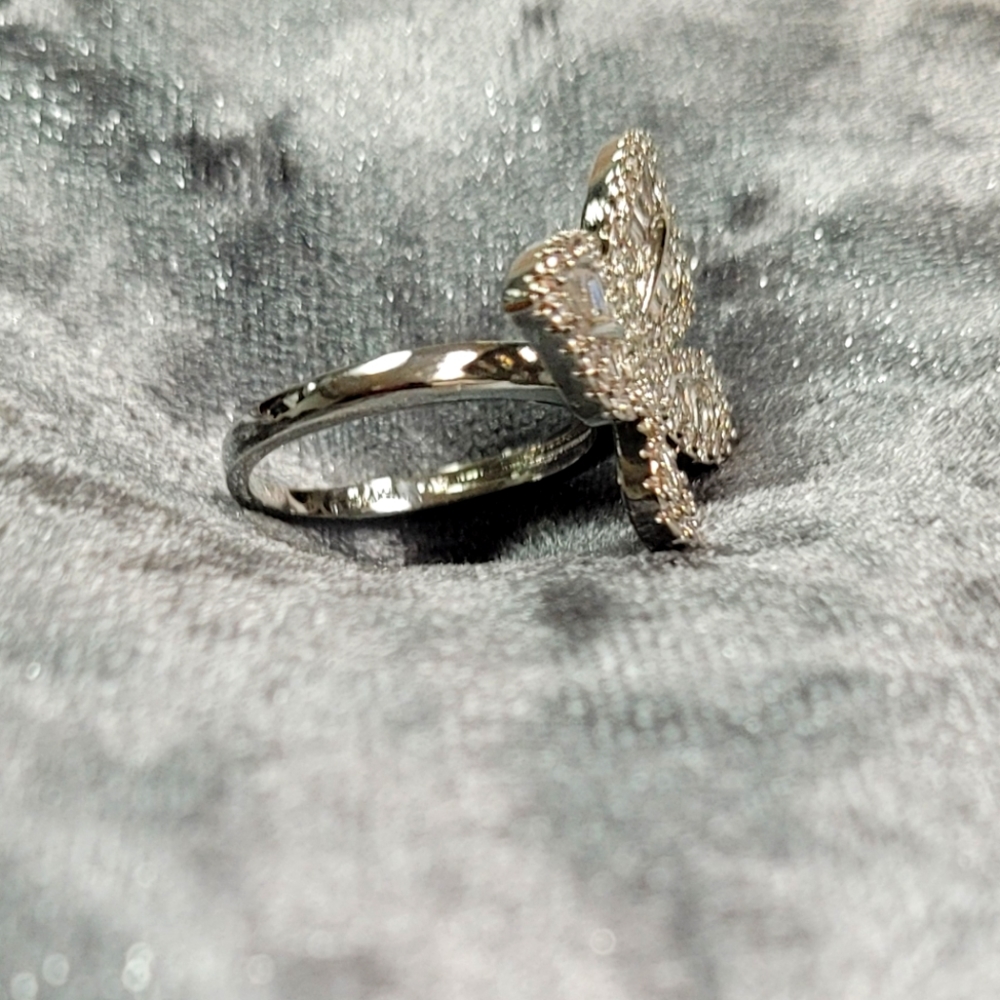 925S  Exquisite Big Butterfly 🦋 White Zircon Ring - Picture 7 of 8